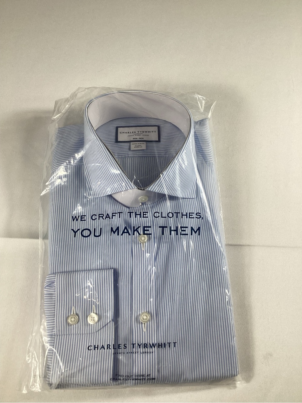 Charles Tyrwhitt Men’s Blue Stripe Dress Shirt size 16/34 NWT